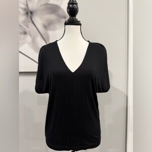 NWT Vince Black V-Neck Short Sleeve Top